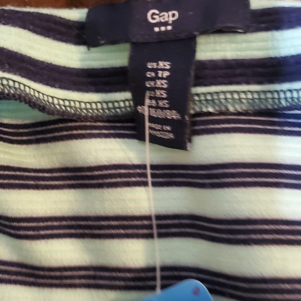 Cute Gap stripe top green / blue xs